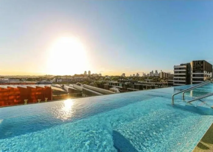 Luxury One Bedroom Apartment